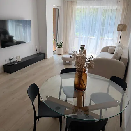 Moderne Zariadeny S Terasou